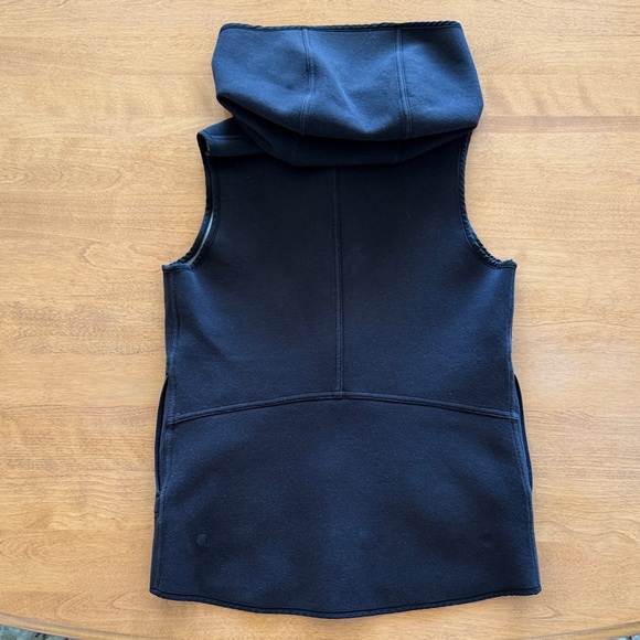 Lululemon Reversible Vest - Picture 4 of 6